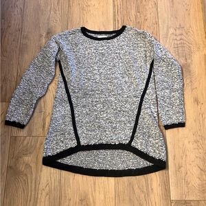 LOU & GREY Women’s Black and White Hi-Lo Sweater Size Small